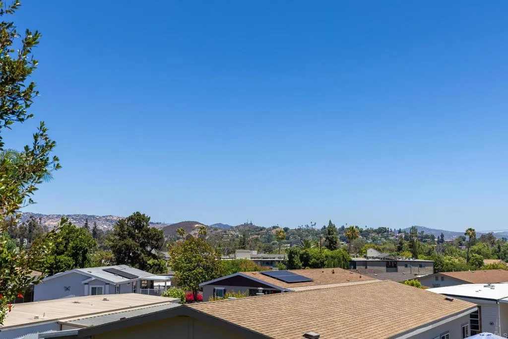 https://cdn.realtyfeed.com/cdn/127/306762462/22b57d04583f254ba39284866c86397e.webp
