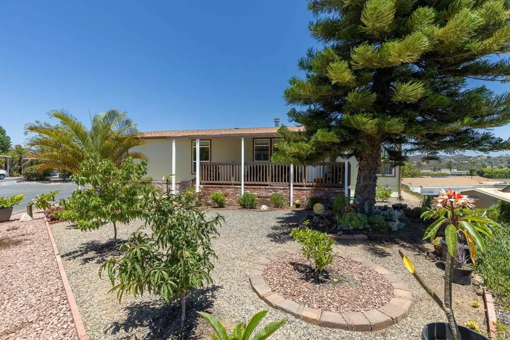 https://cdn.realtyfeed.com/cdn/127/306762462/431ec6666fc80247667d686d6b66ebca.webp