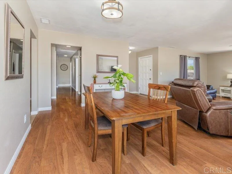 https://cdn.realtyfeed.com/cdn/127/306762468/55bc0fbb0c130bd4b8c7d8897e0d0c2c.webp
