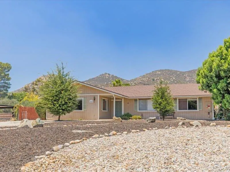 https://cdn.realtyfeed.com/cdn/127/306762468/8ec3a306d3b0f93497c7cac8024e0e39.webp