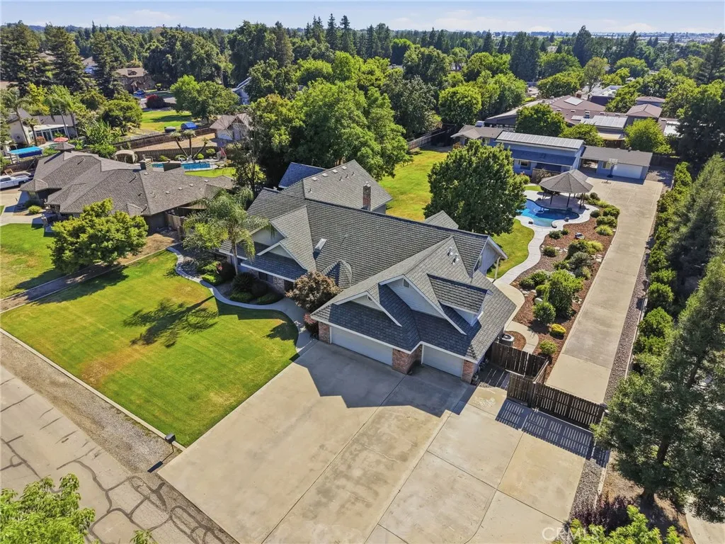 1203 N Tommy Court, Visalia, CA 93291 - Photo 5 of 75, Visalia, CA