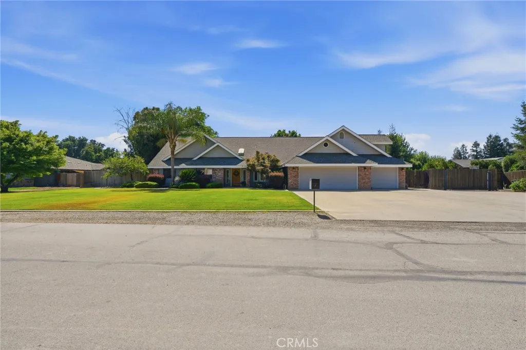 1203 N Tommy Court, Visalia, CA 93291 - Photo 3 of 75, Visalia, CA