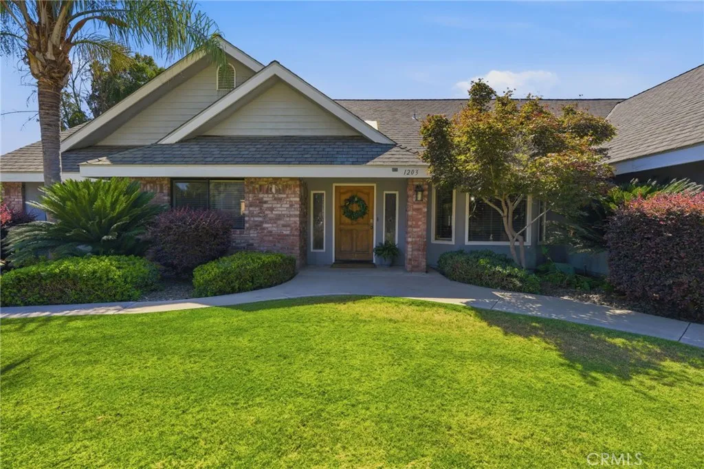 1203 N Tommy Court, Visalia, CA 93291 - Photo 4 of 75, Visalia, CA