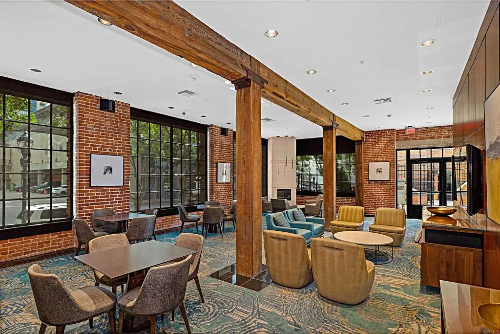 https://cdn.realtyfeed.com/cdn/127/306762493/122ac8a81e7f7cb2831de8587317a2ef.webp