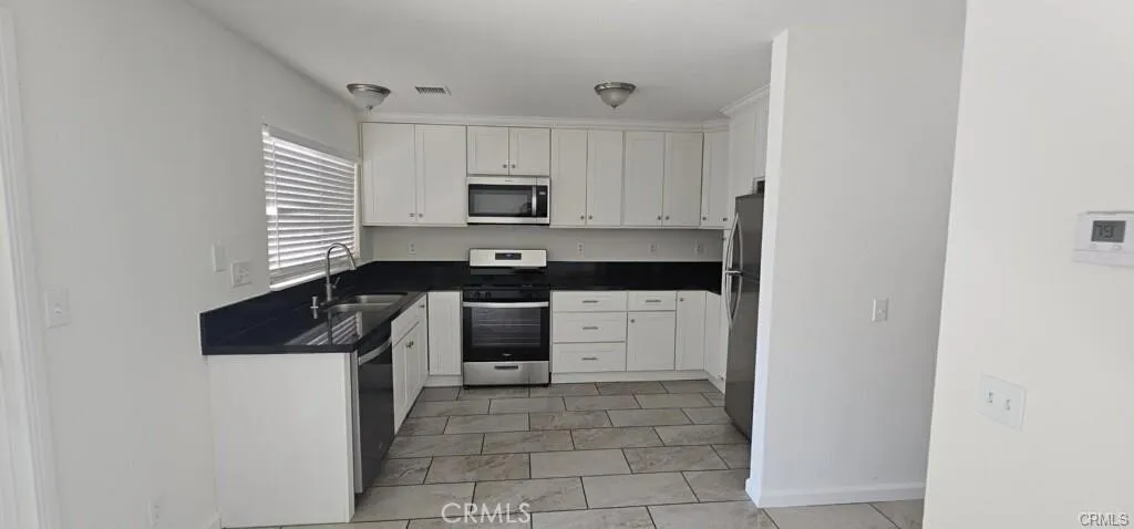 1491 Lake Placid, San Bernardino, CA 92407 - Photo 4 of 19, San Bernardino, CA
