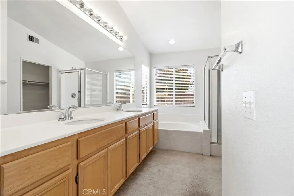 https://cdn.realtyfeed.com/cdn/127/306762510/1535bbd2df36decac3d13cdd895b238b.webp