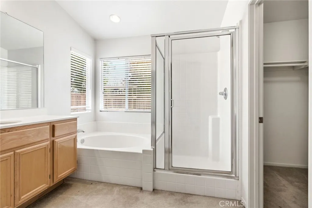 https://cdn.realtyfeed.com/cdn/127/306762510/4d2e639e6eadeea081e3a20a5176f99a.webp