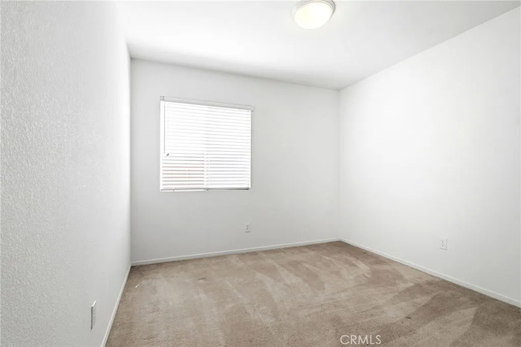 https://cdn.realtyfeed.com/cdn/127/306762510/7ad10d9f79c2e6876786e3411a5220d6.webp