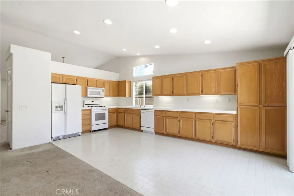 https://cdn.realtyfeed.com/cdn/127/306762510/d7caadefcc97217fb738ac04df40bd04.webp