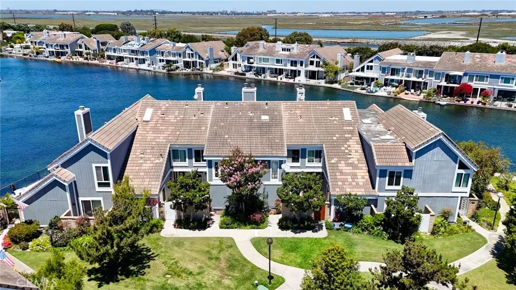 16101 Saint Croix Circle, Huntington Beach, CA 92649 - Main photo, Huntington Beach, CA