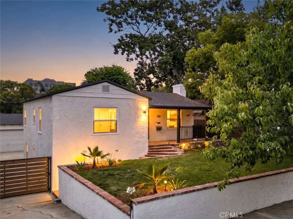 210 N Naomi Street, Burbank, CA 91505 - Photo 2 of 50, Burbank, CA