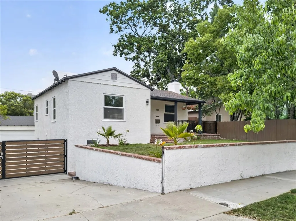 210 N Naomi Street, Burbank, CA 91505 - Photo 3 of 50, Burbank, CA