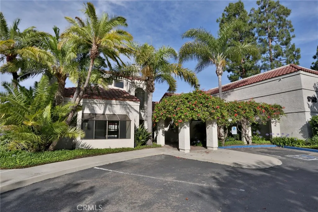 5031 Dorado Drive Unit 107, Huntington Beach, CA 92649 - Photo 4 of 23, Huntington Beach, CA