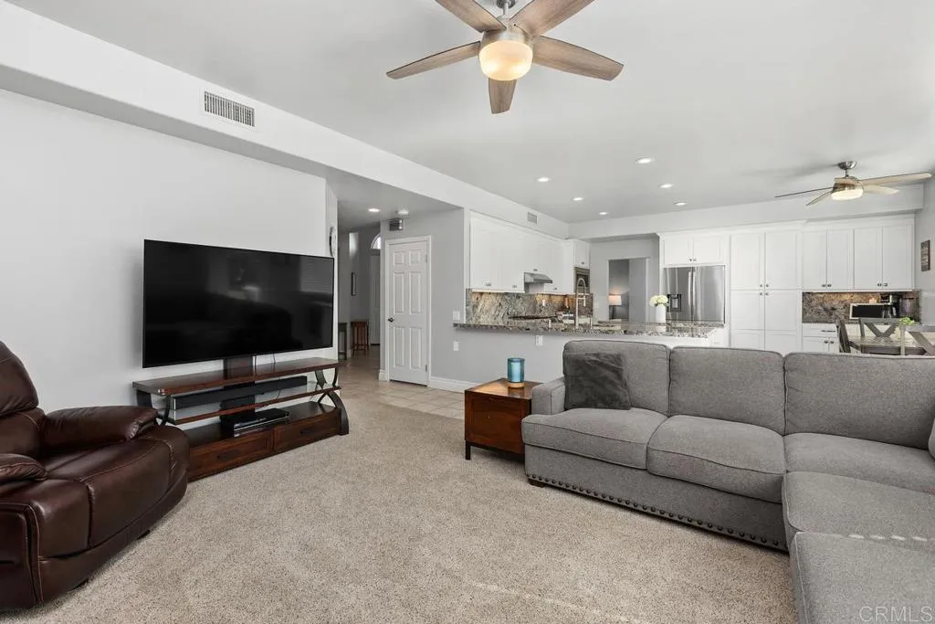https://cdn.realtyfeed.com/cdn/127/306762635/6b1942371c64f5bcf015f7eb5956cc07.webp