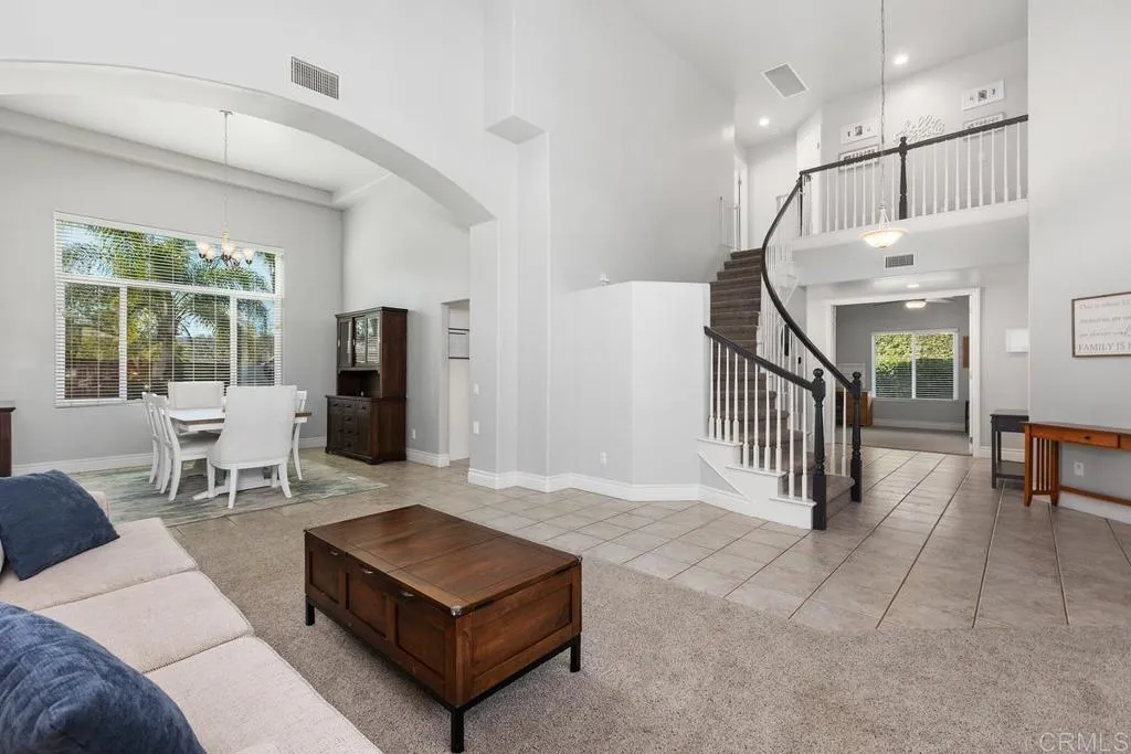 https://cdn.realtyfeed.com/cdn/127/306762635/f6fbd771efe469bcb27a67d720ee5b10.webp
