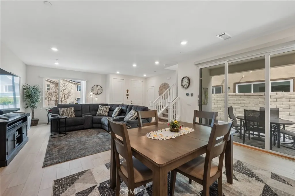 27632 Ensemble, Valencia, CA 91381 - Photo 4 of 14, Valencia, CA