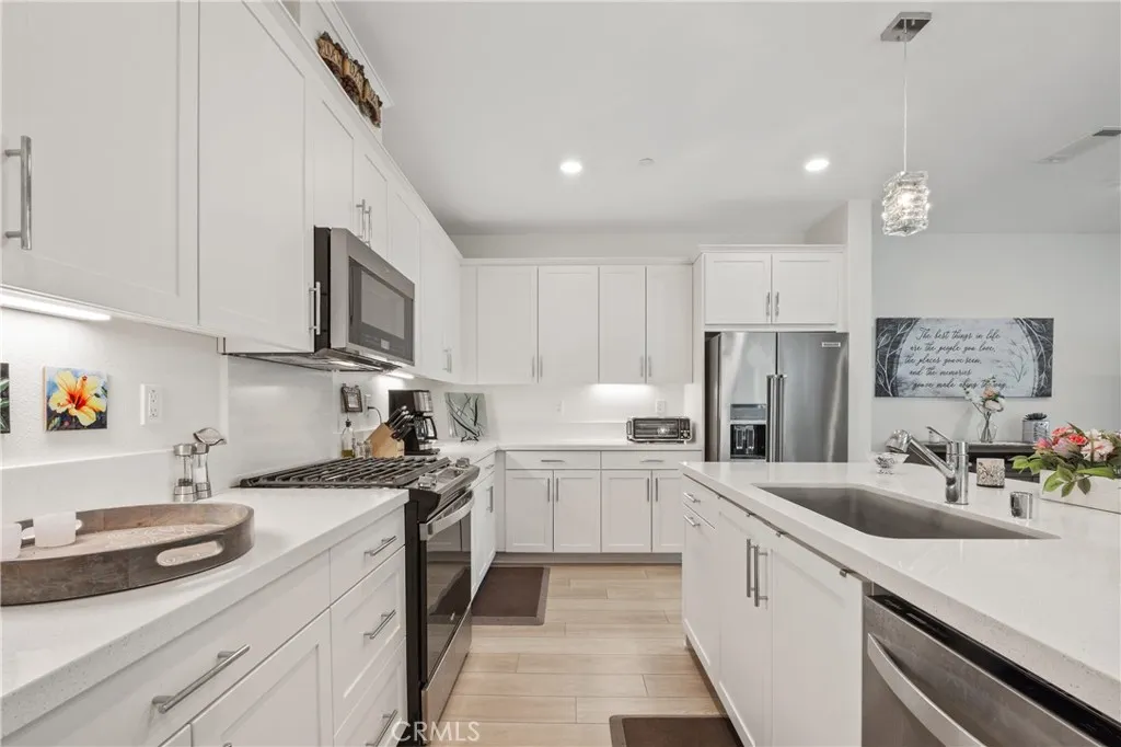 27632 Ensemble, Valencia, CA 91381 - Photo 3 of 14, Valencia, CA