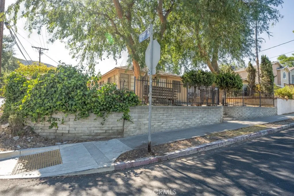 10652 Commerce, Tujunga, CA 91042 - Photo 2 of 33, Tujunga, CA