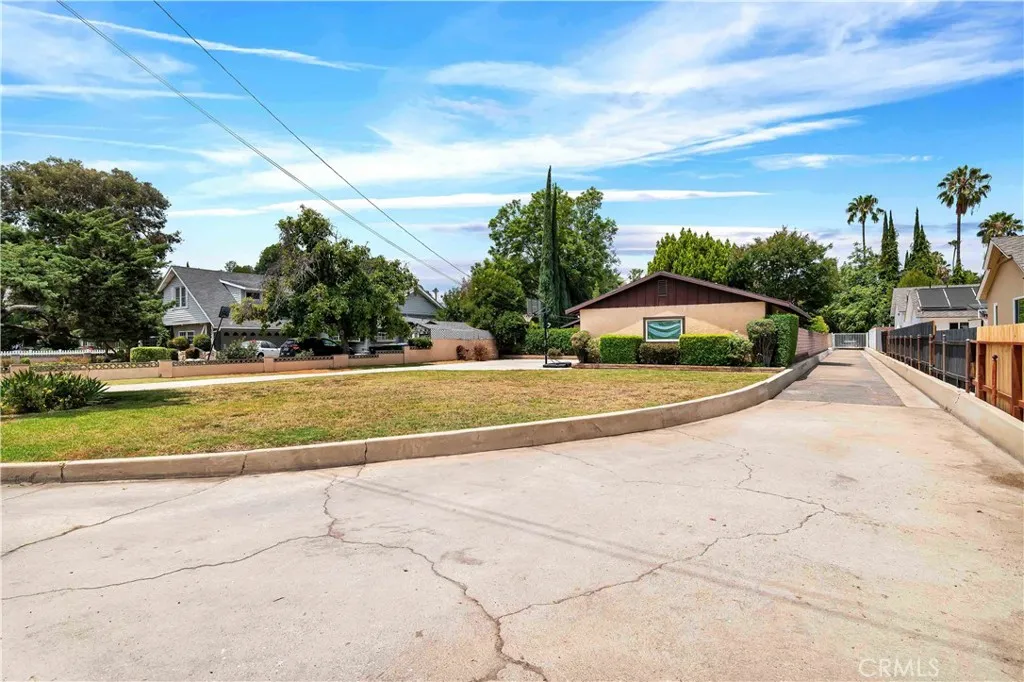 15803 Gault Street, Lake Balboa, CA 91406 - Photo 5 of 53, Lake Balboa, CA