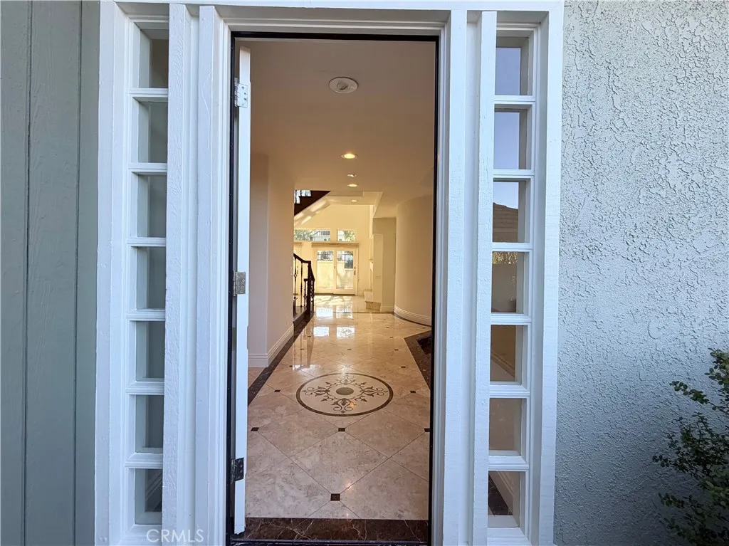 2 Vienna, Newport Beach, CA 92660 - Photo 2 of 31, Newport Beach, CA