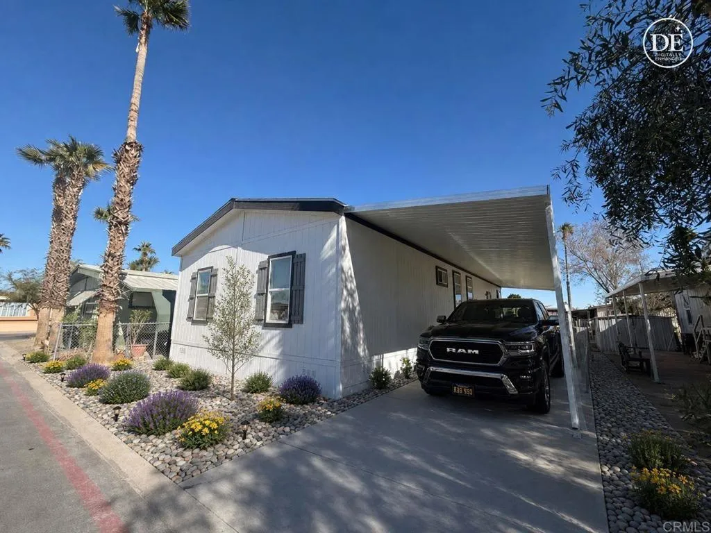 375 E Ross Unit 403, El Centro, CA 92243 - Photo 3 of 14, El Centro, CA