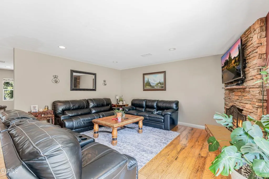 936 El Segundo Drive, Thousand Oaks, CA 91362 - Photo 4 of 35, Thousand Oaks, CA
