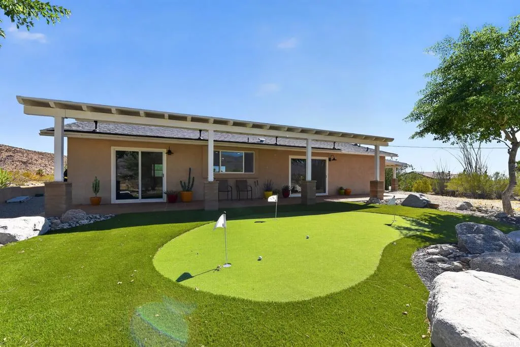 https://cdn.realtyfeed.com/cdn/127/306762696/04bd608a409868ba3d21ba9db476e059.webp