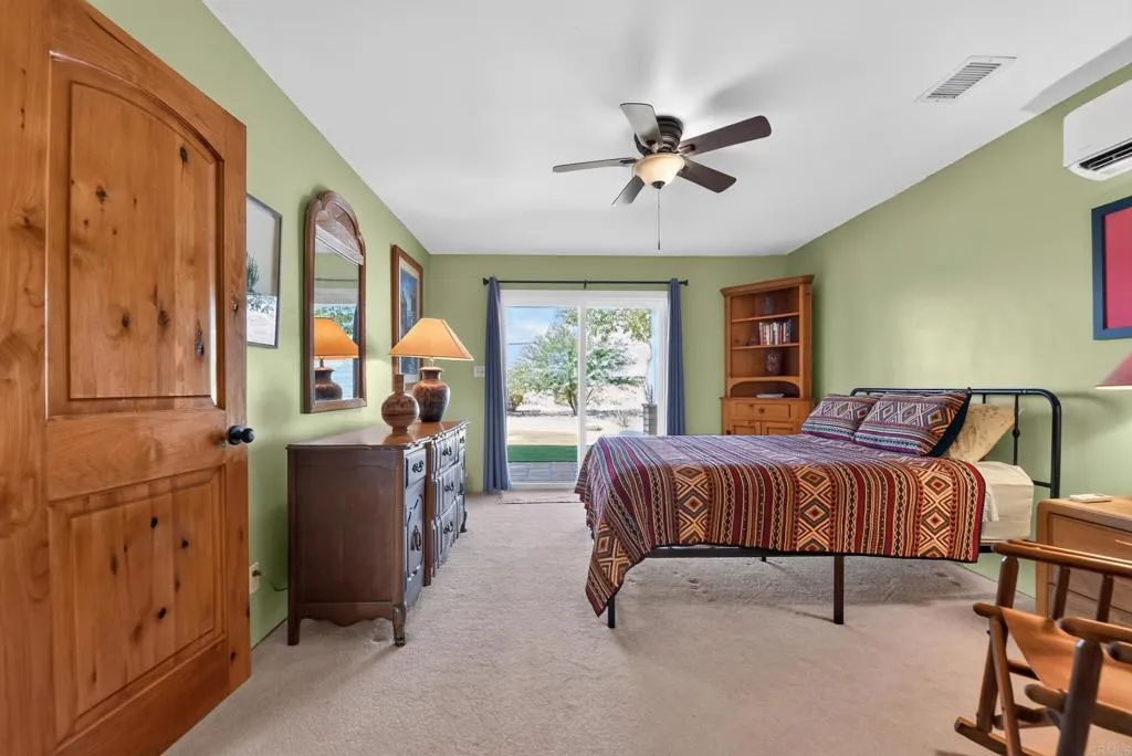 https://cdn.realtyfeed.com/cdn/127/306762696/12d3a0ac1f9a0513d3d136df529dc4d2.webp
