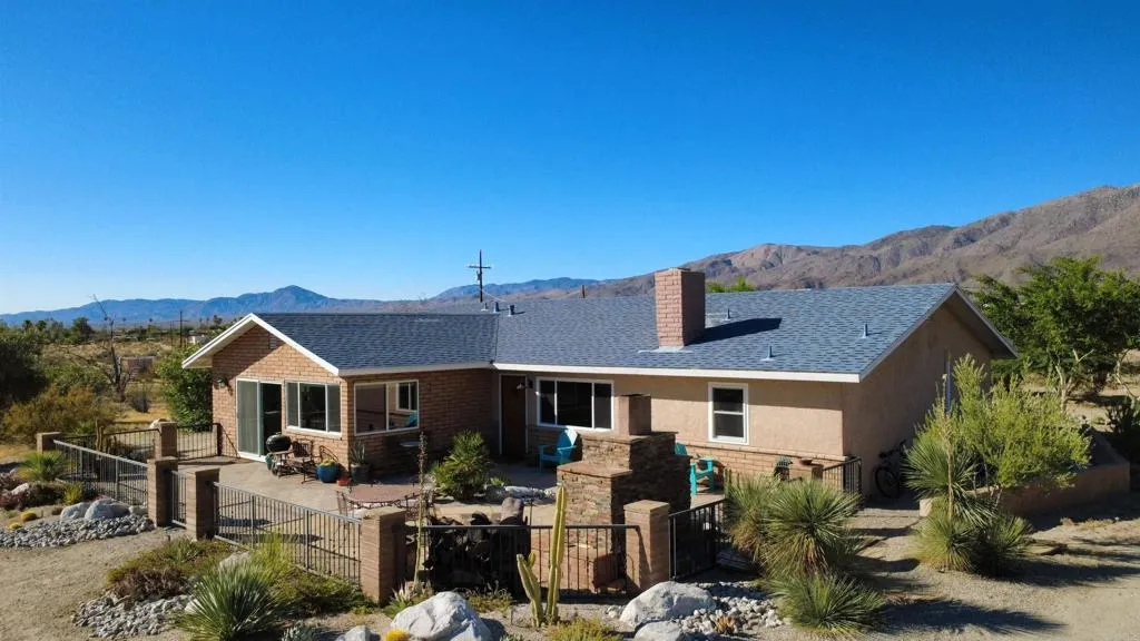 https://cdn.realtyfeed.com/cdn/127/306762696/2483a5b33ec22d8b39fffd564aa5df08.webp
