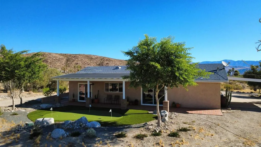 https://cdn.realtyfeed.com/cdn/127/306762696/72cb039cf37f9a20bc56a1df47af21c5.webp
