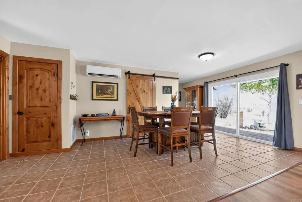 https://cdn.realtyfeed.com/cdn/127/306762696/e2ac2a3347d91715e6d37ea5230dc642.webp
