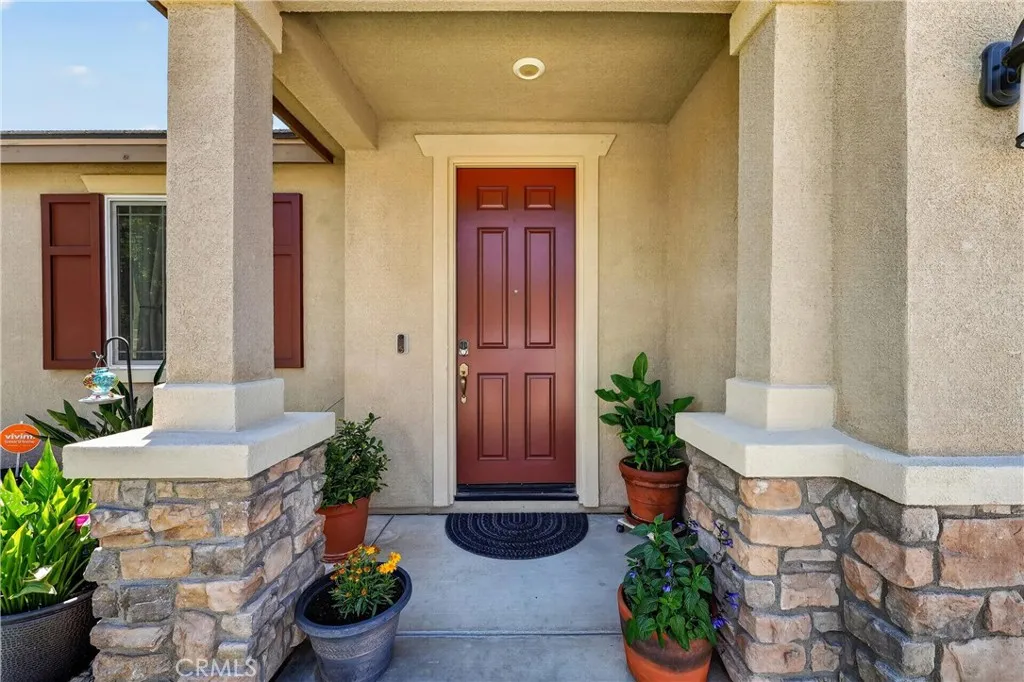 18035 Crabapple Court, San Bernardino, CA 92407 - Photo 5 of 45, San Bernardino, CA