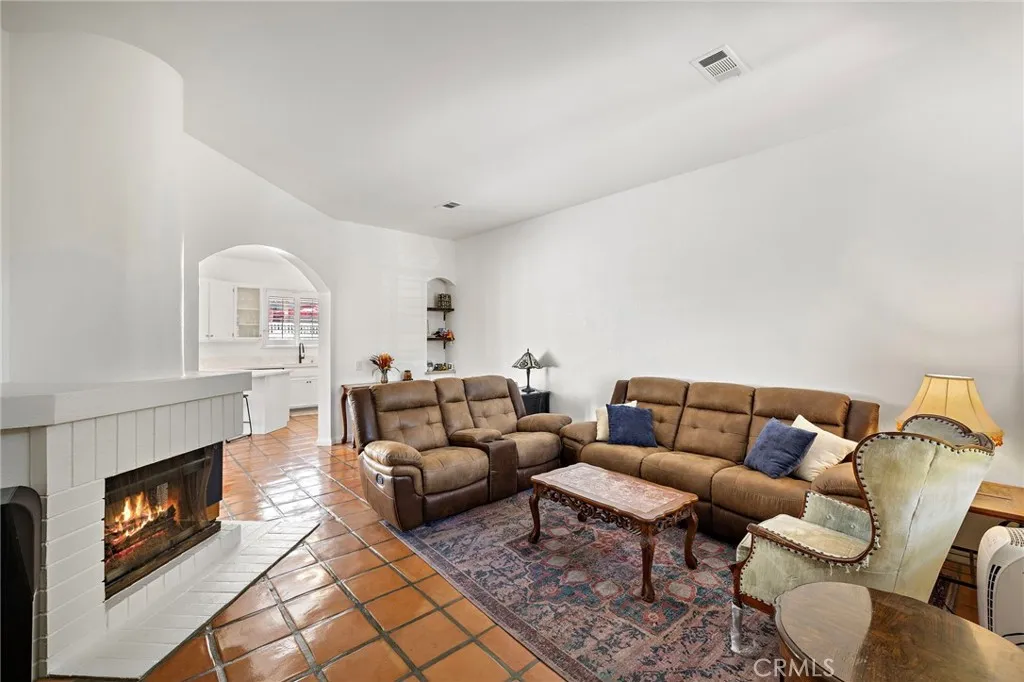 24375 Landover, Laguna Hills, CA 92653 - Photo 5 of 33, Laguna Hills, CA