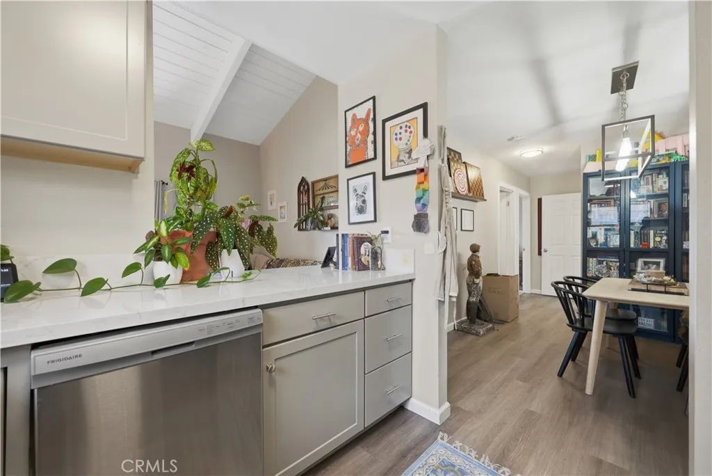 Photo #12: SW26148675 Listing: Photo #12