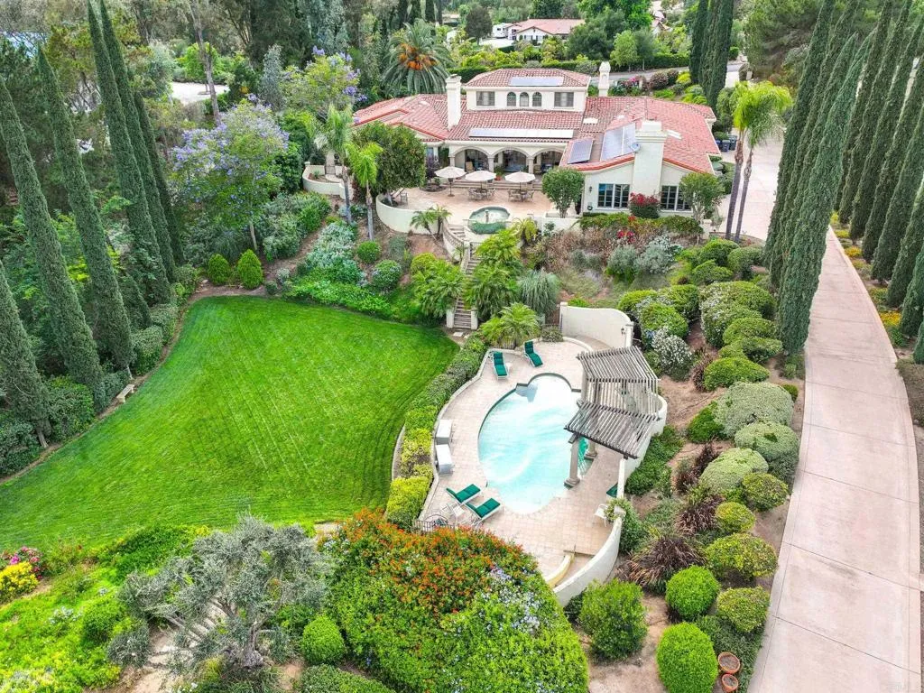 https://cdn.realtyfeed.com/cdn/127/306762734/323bdb481072234af3e53aa5cf2f8482.webp