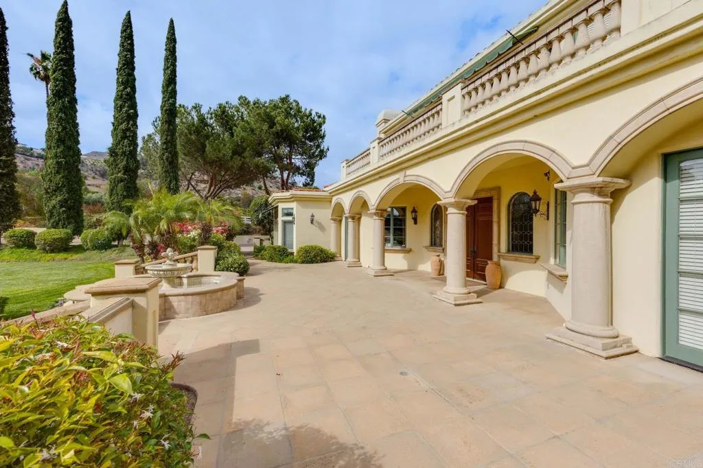 https://cdn.realtyfeed.com/cdn/127/306762734/54115da14f9e9e938b61b0f58798211d.webp