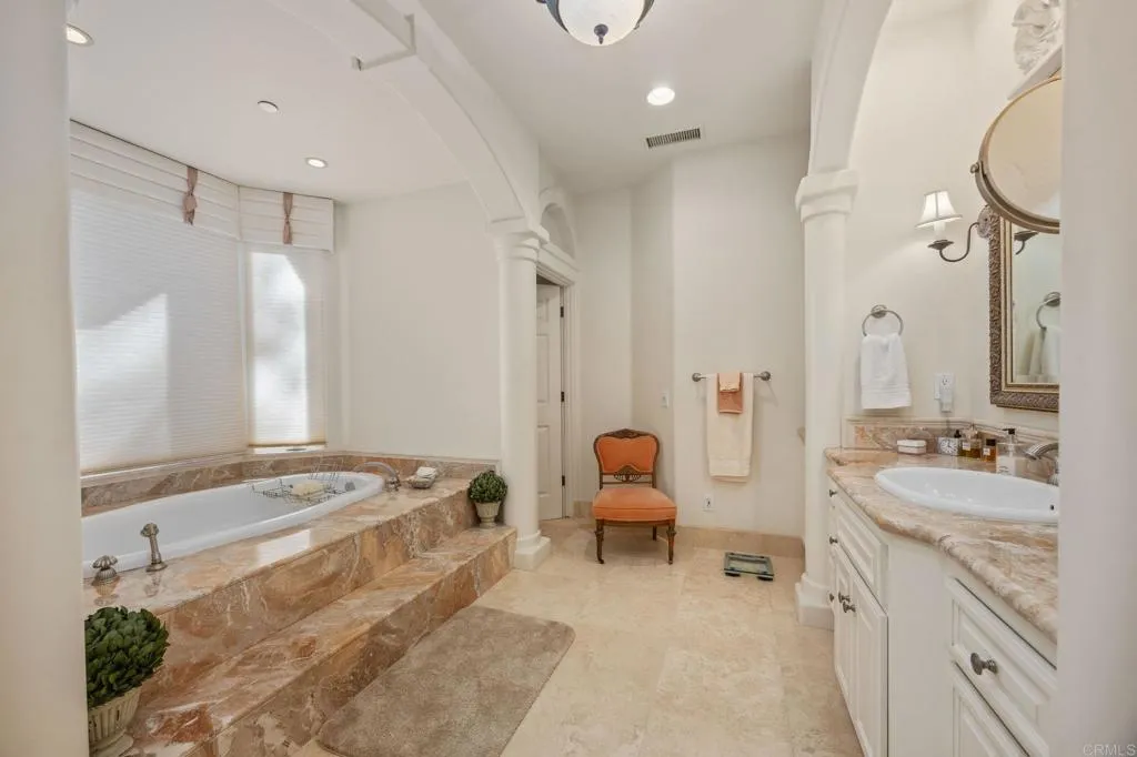 https://cdn.realtyfeed.com/cdn/127/306762734/ada8237e44de0e39d2736969625ef900.webp