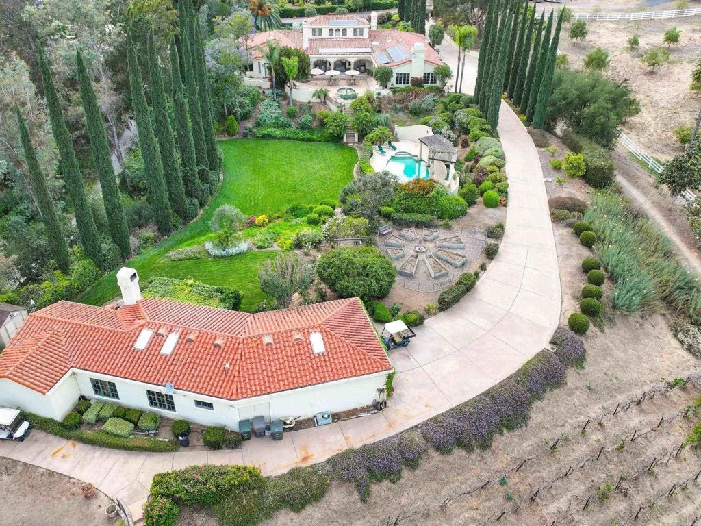 https://cdn.realtyfeed.com/cdn/127/306762734/bcfef771e788587b62cc2d493ef5b070.webp
