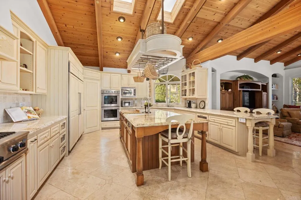https://cdn.realtyfeed.com/cdn/127/306762734/cea8dc67063f25f9a8da7f29564e0c3a.webp