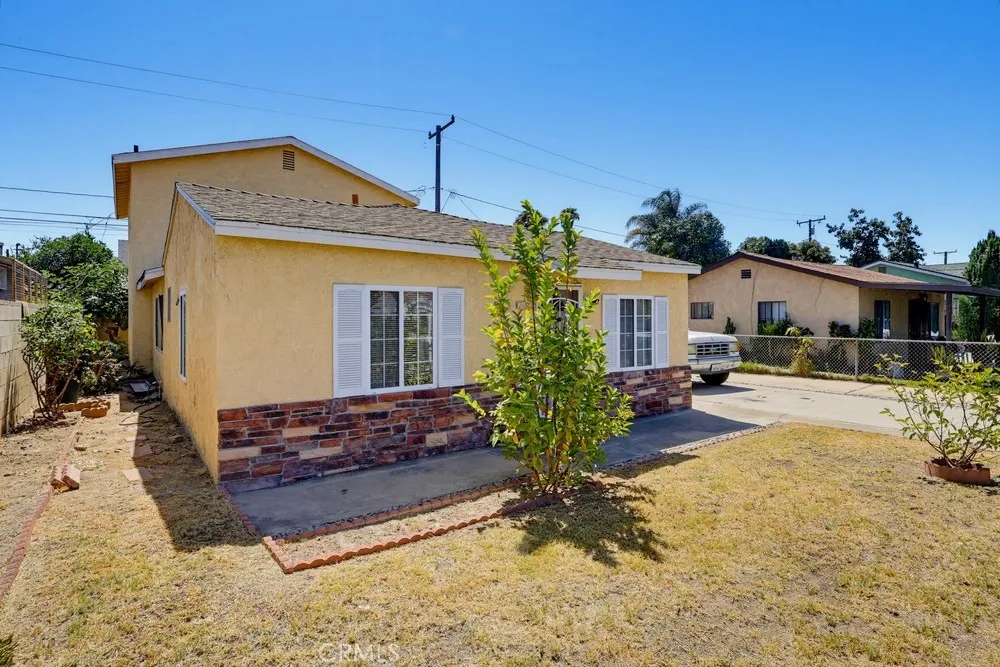 21802 Elaine, Hawaiian Gardens, CA 90716 - Photo 3 of 20, Hawaiian Gardens, CA