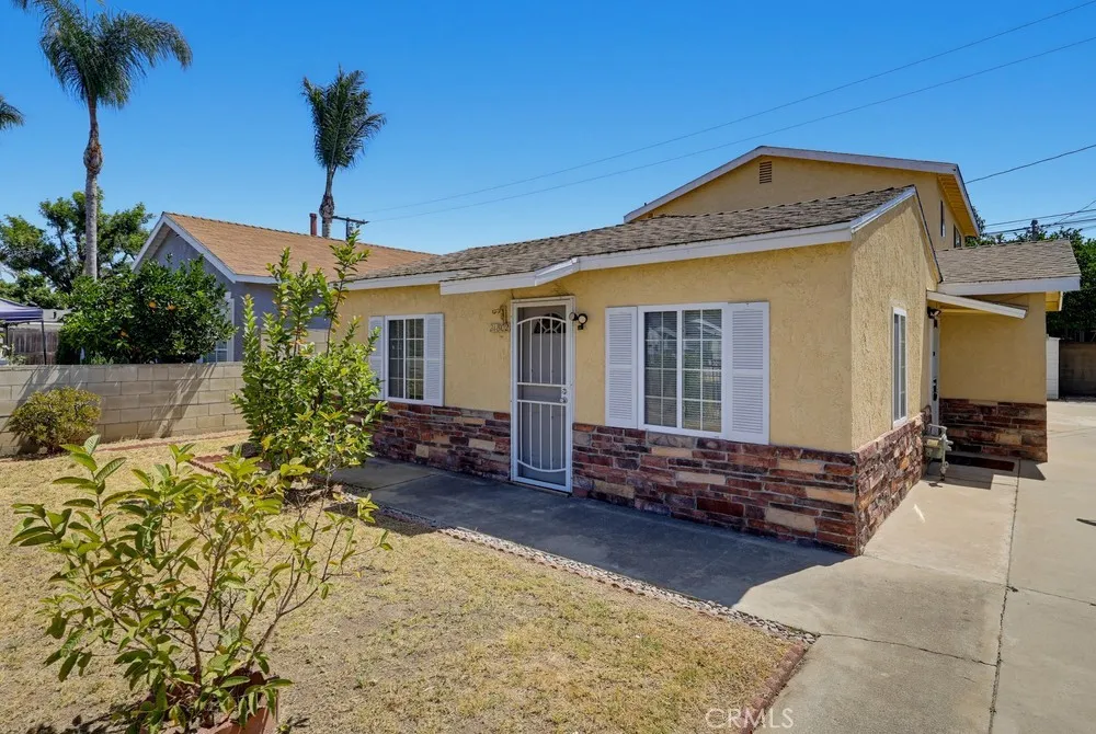 21802 Elaine, Hawaiian Gardens, CA 90716 - Main photo, Hawaiian Gardens, CA