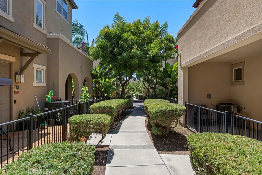 Photo #4: SW26143755 Listing: Photo #4