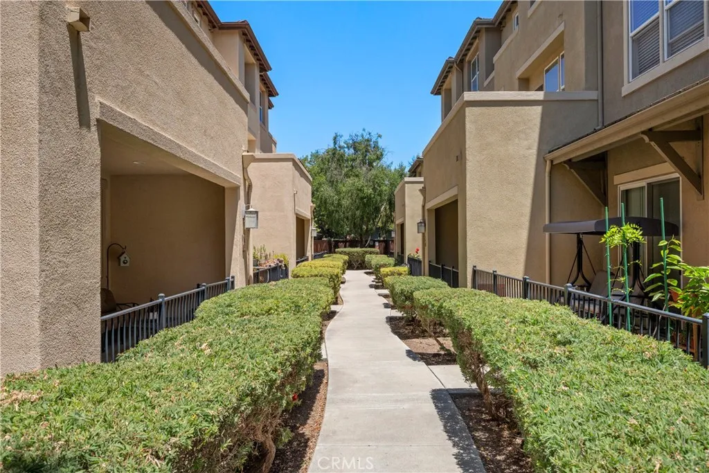 Photo #3: SW26143755 Listing: Photo #3