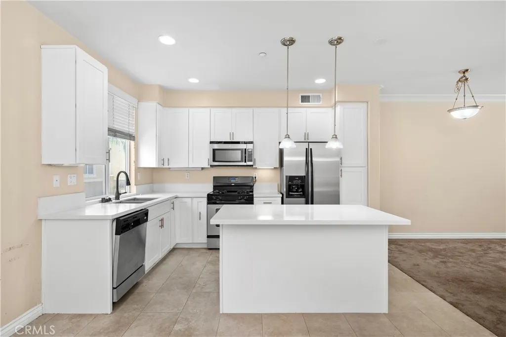 Photo #9: SW26143755 Listing: Photo #9