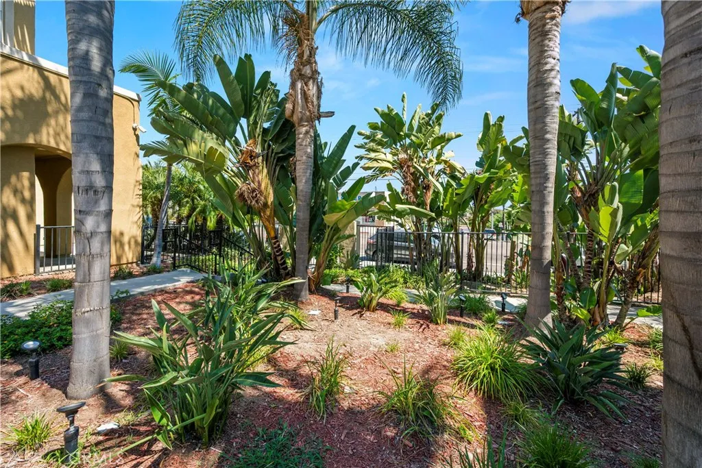 Photo #43: SW26143755 Listing: Photo #43