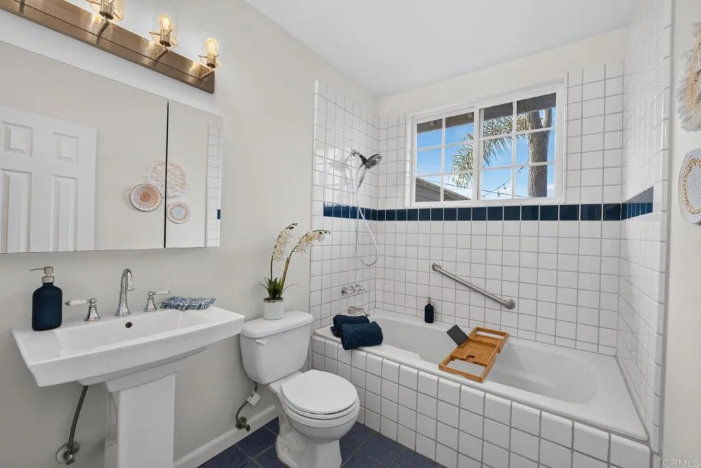 https://cdn.realtyfeed.com/cdn/127/306762823/4a60f819801f1cf6a319100134f1d325.webp