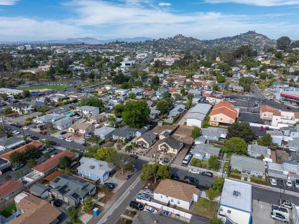 https://cdn.realtyfeed.com/cdn/127/306762823/7ce53b8ee610d4bfb884c3f0e0be33a7.webp
