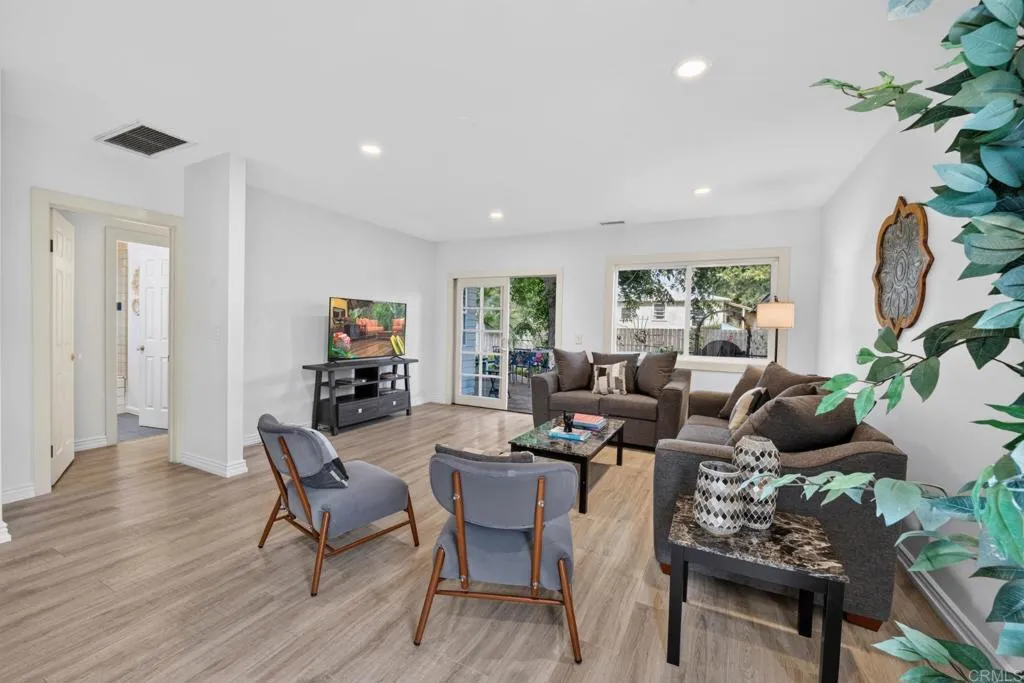 https://cdn.realtyfeed.com/cdn/127/306762823/9c0f29636f5b6d2943d9a9fae67e3efd.webp