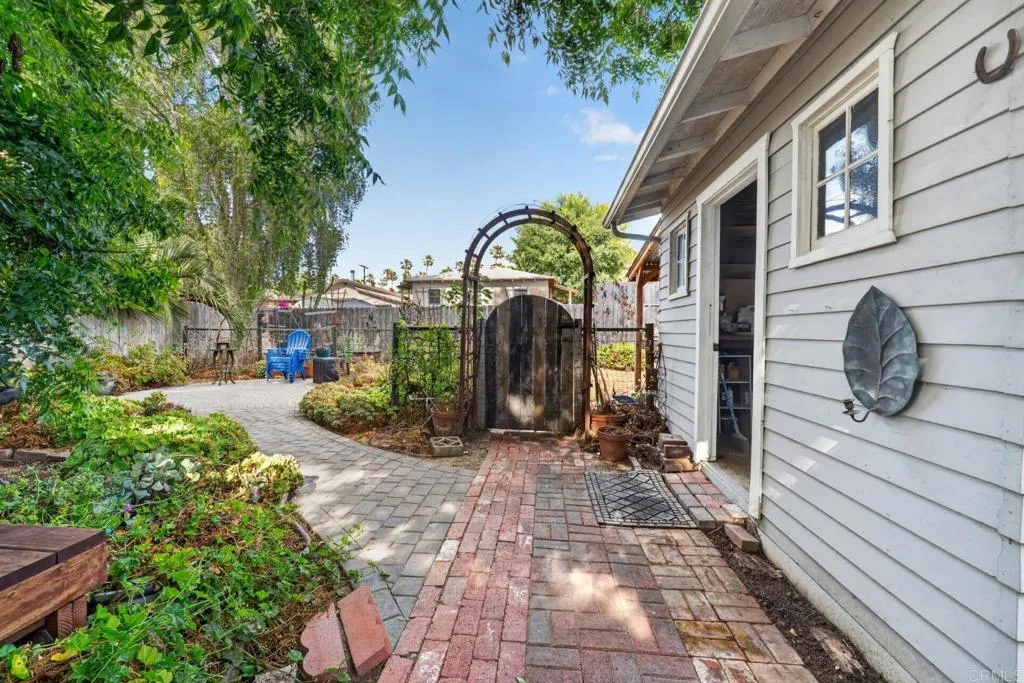 https://cdn.realtyfeed.com/cdn/127/306762823/ddd851d38a7ae32b229e6d8b7598b44c.webp