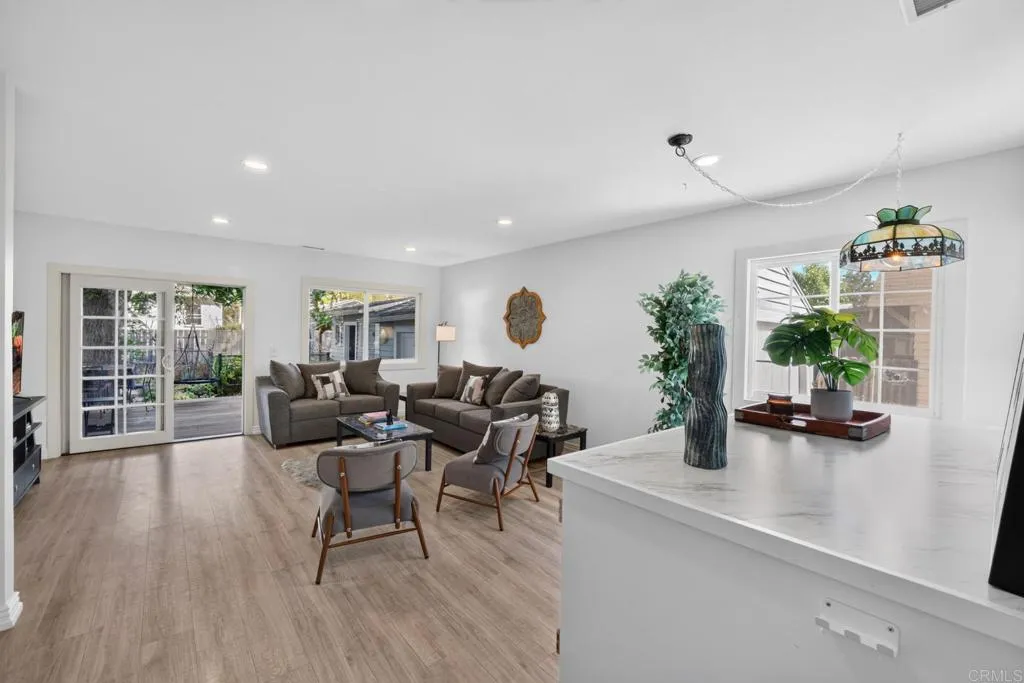 https://cdn.realtyfeed.com/cdn/127/306762823/de09ee59c15d8432d5c0687136439325.webp